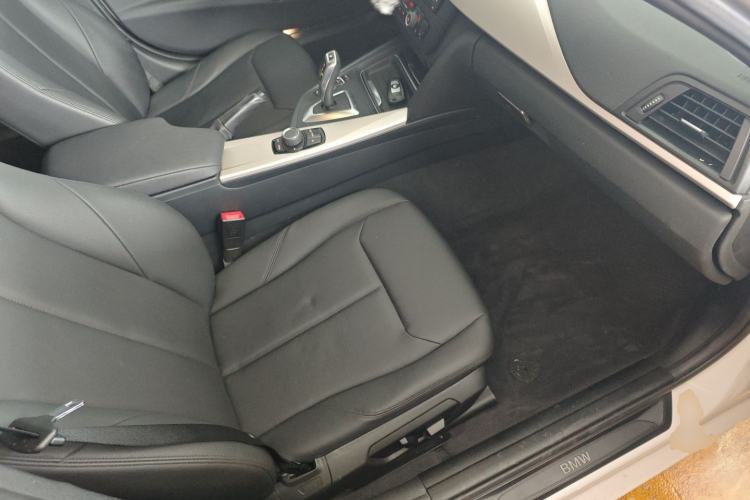 Used BMW 3 Series 2015 320Li Fashion Model Right Front Seat