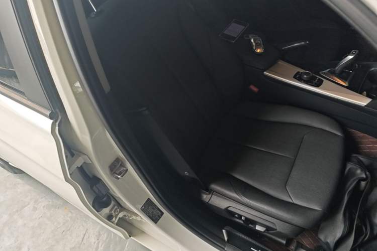 Used BMW 3 Series 2015 320i Fashion Model Right Front Seat