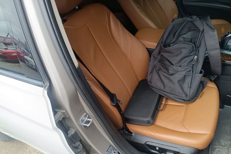 Used BMW 3 Series 2015 320Li Luxury Design Package Right Front Seat
