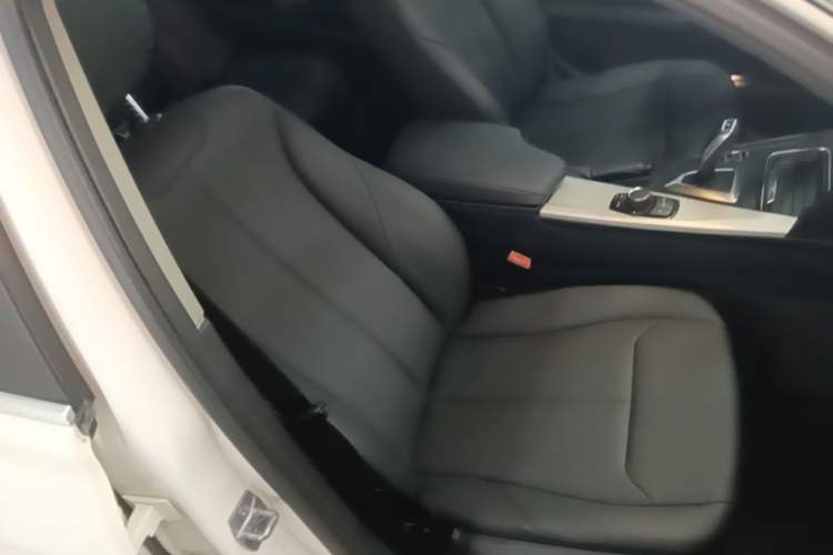Used BMW 3 Series 2015 320Li Fashion Model Right Front Seat