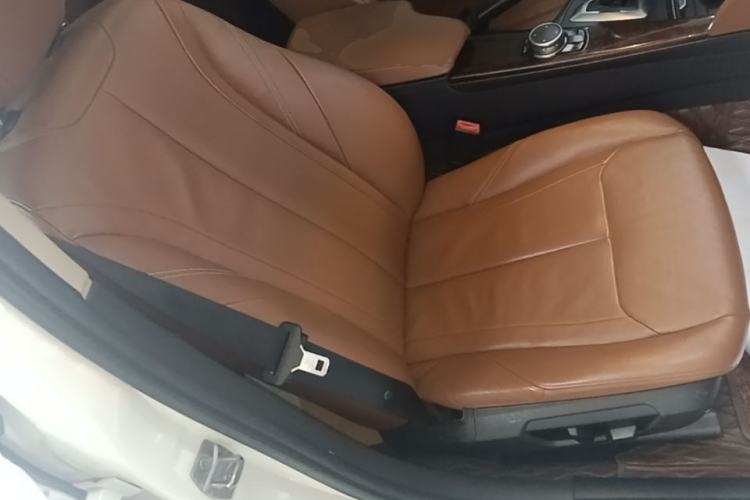 Used BMW 3 Series 2015 320Li Luxury Design Package Premium Edition Right Front Seat