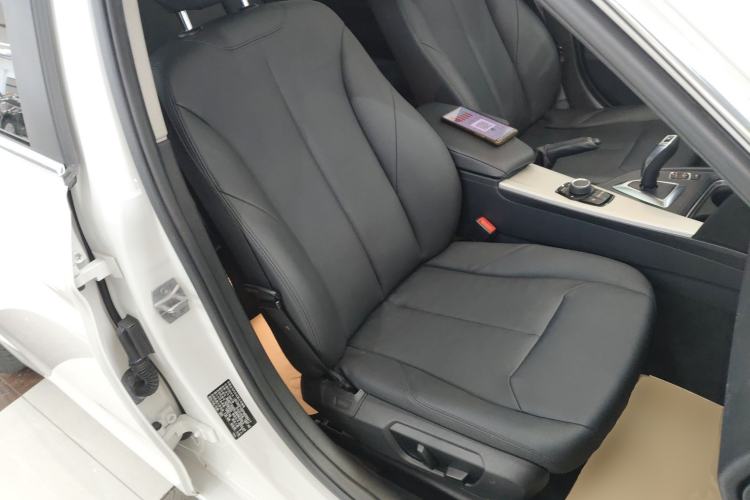 Used BMW 3 Series 2015 320Li Luxury Edition Fashion Model Right Front Seat
