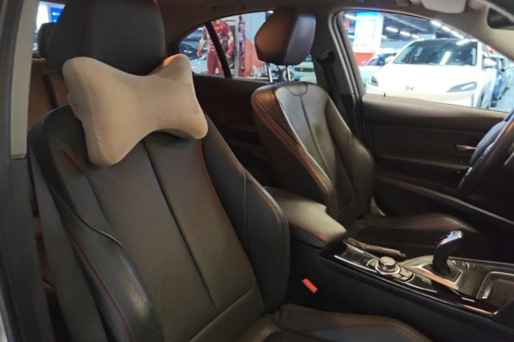 Used BMW 3 Series 2015 320i Sport Design Package Right Front Seat