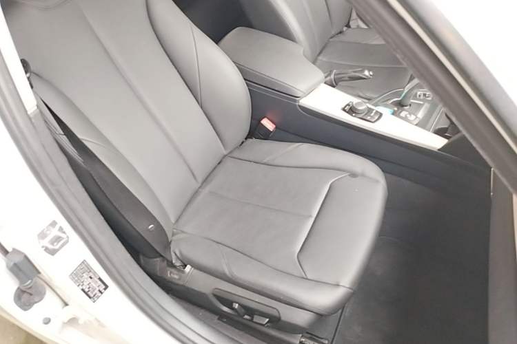 Used BMW 3 Series 2015 316i Active Edition Right Front Seat
