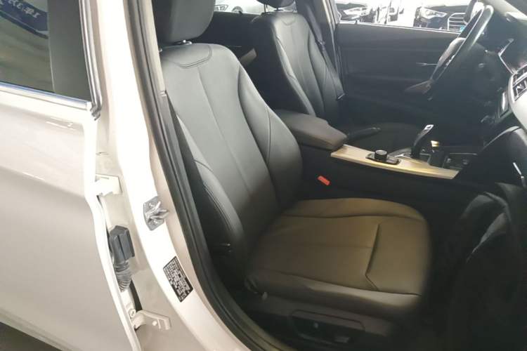 Used BMW 3 Series 2015 320Li Luxury Edition Fashion Model Right Front Seat