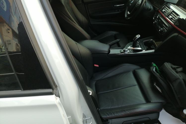 Used BMW 3 Series 2015 320i Sport Design Package Right Front Seat