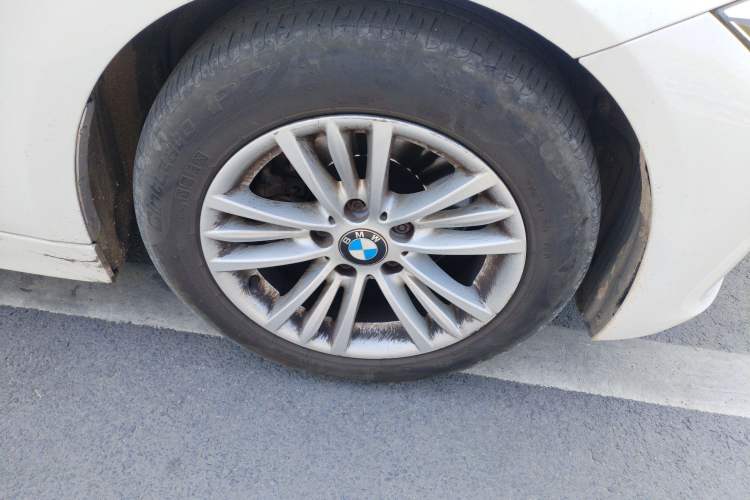 Used BMW 3 Series 2015 316Li Fashion Model Right Front Wheel Hub