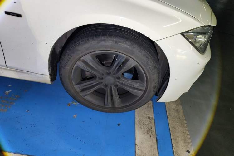 Used BMW 3 Series 2015 316i Sport Design Package Right Front Wheel Hub