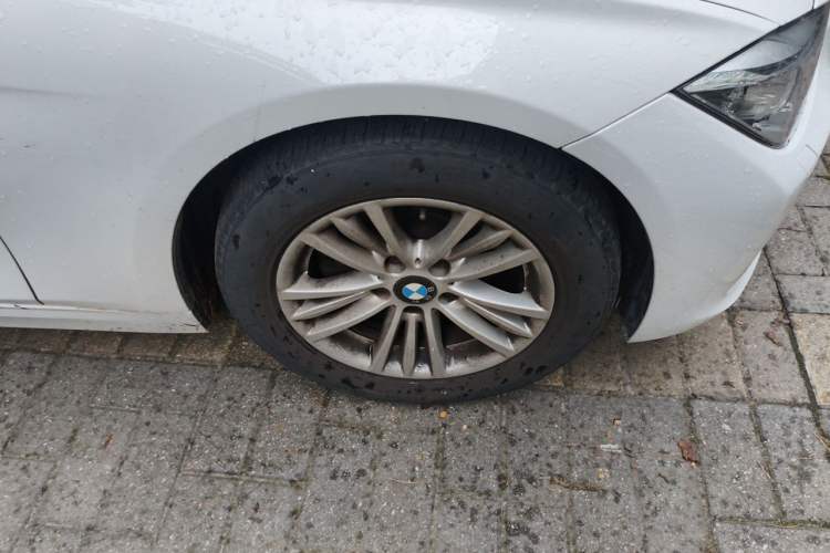 Used BMW 3 Series 2015 320Li Luxury Edition Fashion Model Right Front Wheel Hub