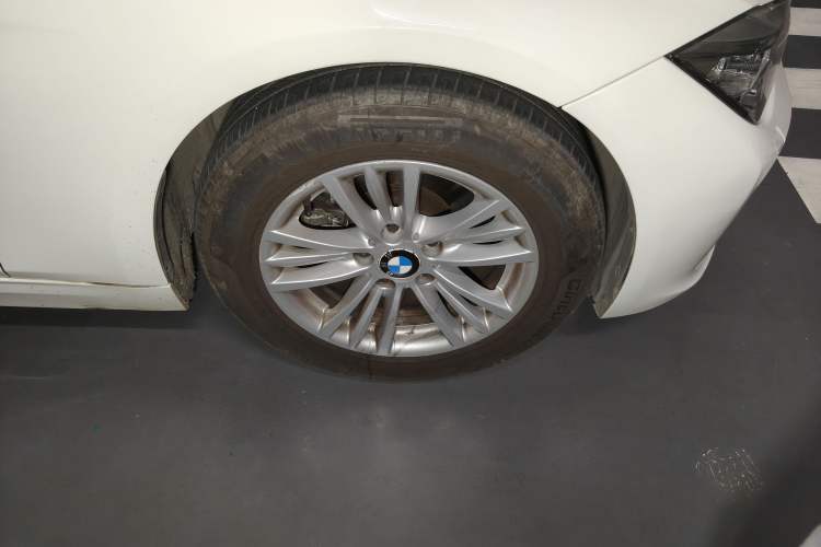 Used BMW 3 Series 2015 320Li Fashion Model Right Front Wheel Hub