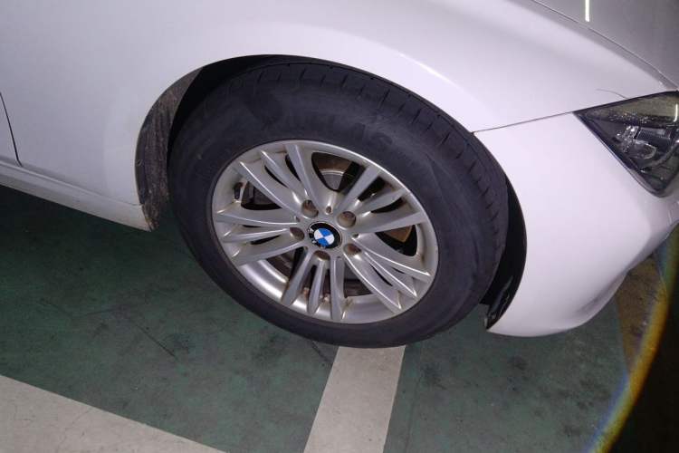 Used BMW 3 Series 2015 320Li Fashion Model Right Front Wheel Hub