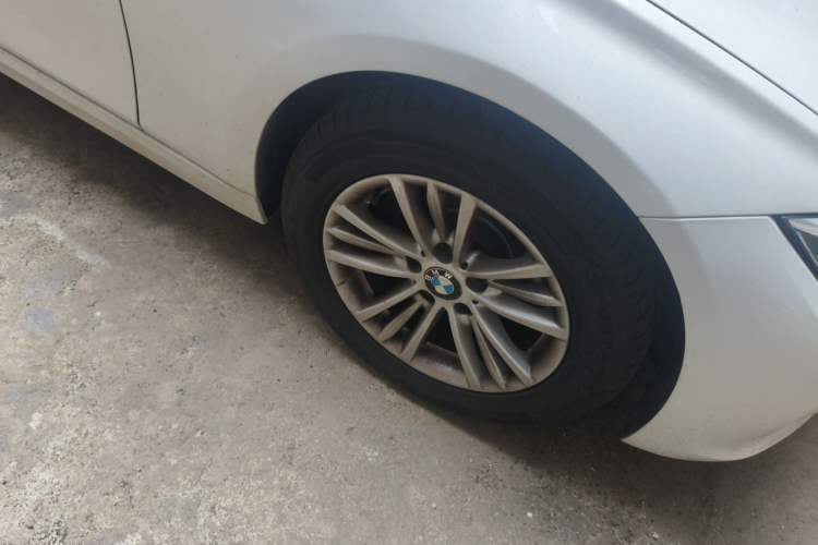 Used BMW 3 Series 2015 320Li Luxury Edition Fashion Model Right Front Wheel Hub