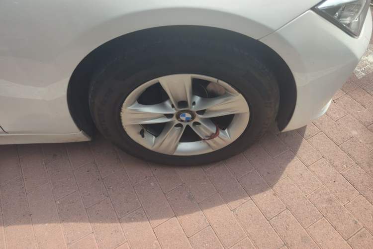 Used BMW 3 Series 2015 320i Luxury Line Stylish Edition Right Front Wheel Hub