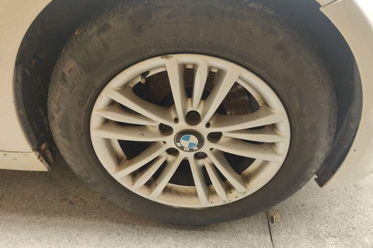 Used BMW 3 Series 2015 320Li Fashion Model Right Front Wheel Hub