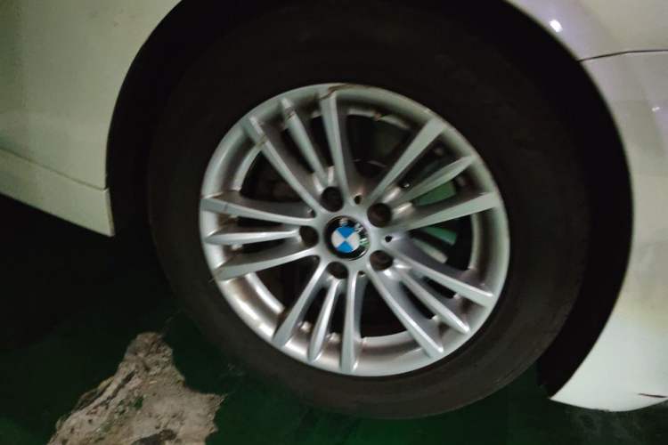 Used BMW 3 Series 2015 320Li Luxury Edition Fashion Model Right Front Wheel Hub