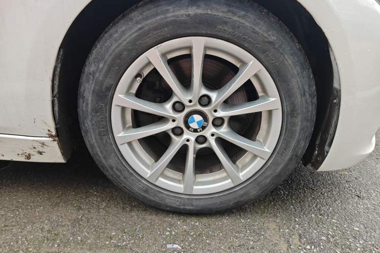 Used BMW 3 Series 2015 316i Active Edition Right Front Wheel Hub