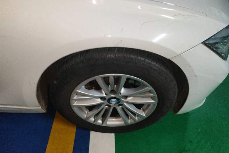 Used BMW 3 Series 2015 320Li Luxury Edition Fashion Model Right Front Wheel Hub
