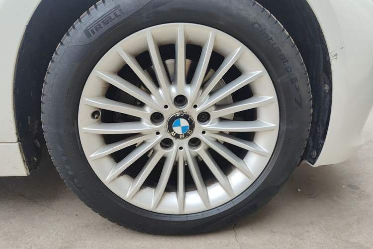Used BMW 3 Series 2015 320Li Luxury Design Package Premium Edition Right Front Wheel Hub