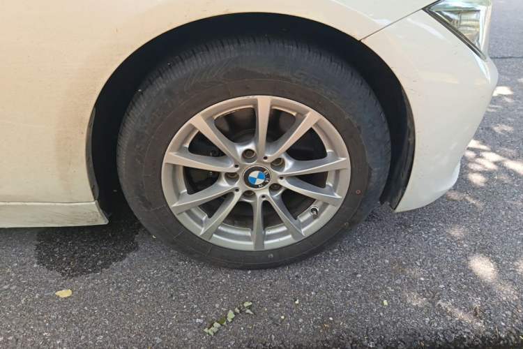 Used BMW 3 Series 2015 316i Active Edition Right Front Wheel Hub