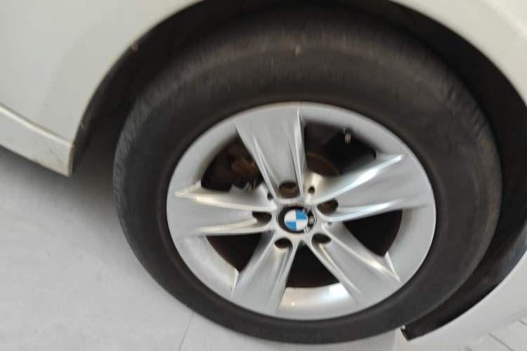 Used BMW 3 Series 2015 320i Fashion Model Right Front Wheel Hub