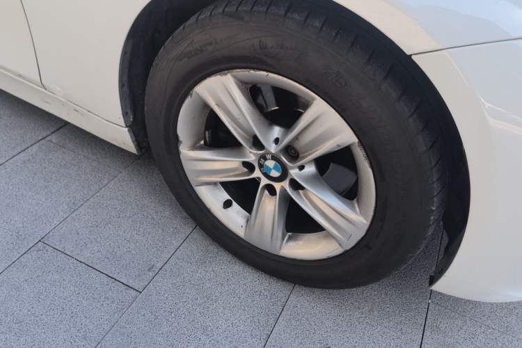 Used BMW 3 Series 2015 320i Active Edition Right Front Wheel Hub
