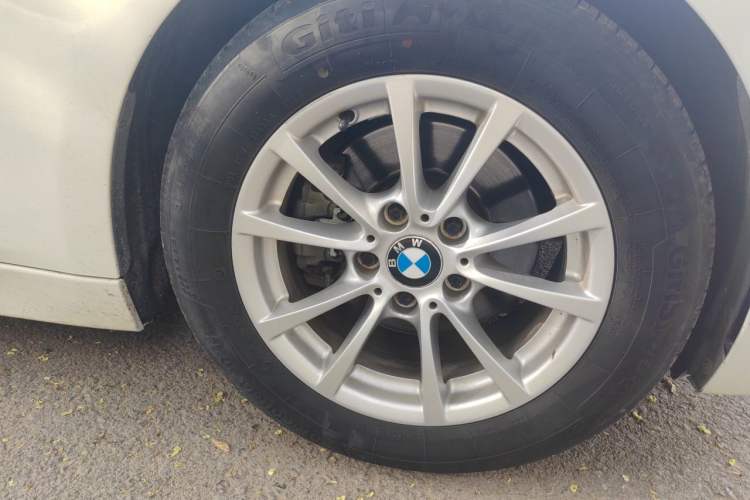 Used BMW 3 Series 2015 316i Active Edition Right Front Wheel Hub