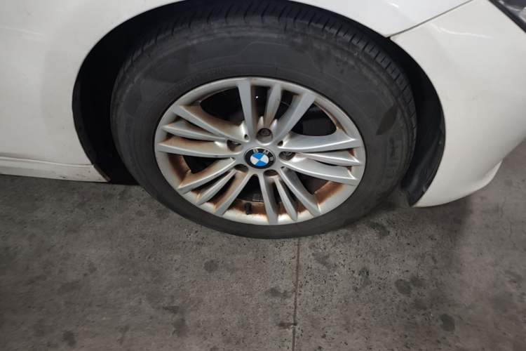 Used BMW 3 Series 2015 316Li Fashion Model Right Front Wheel Hub
