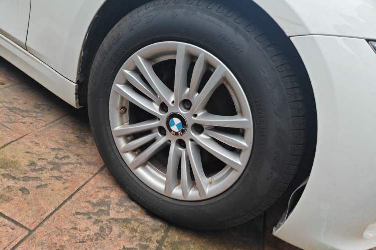 Used BMW 3 Series 2015 320Li Luxury Edition Fashion Model Right Front Wheel Hub