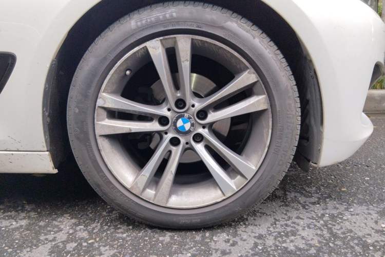 Used BMW 3 Series 2015 320i Sport Design Package Right Front Wheel Hub
