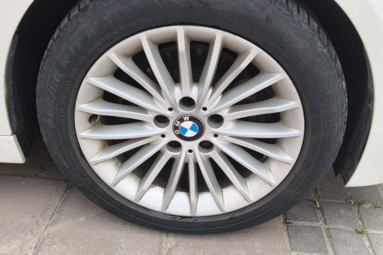 Used BMW 3 Series 2015 320Li Luxury Design Package Right Front Wheel Hub