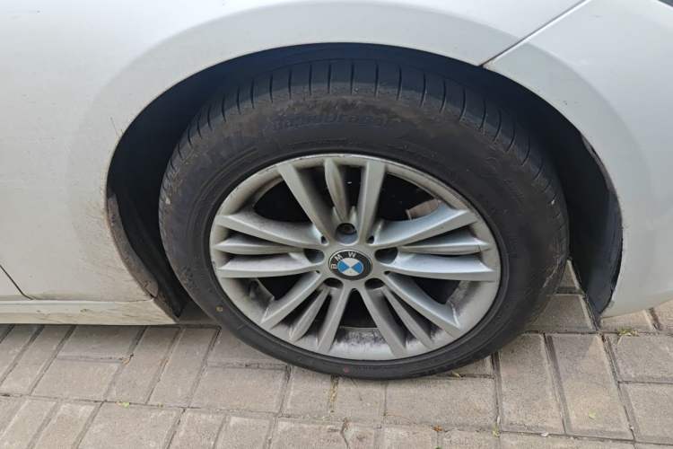 Used BMW 3 Series 2015 316Li Fashion Model Right Front Wheel Hub