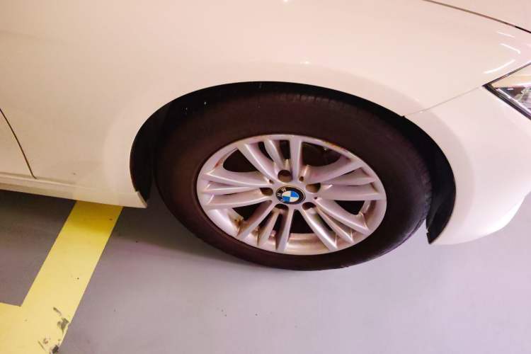 Used BMW 3 Series 2015 320Li Luxury Edition Fashion Model Right Front Wheel Hub