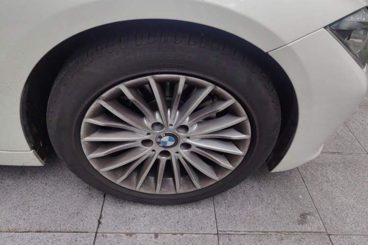 Used BMW 3 Series 2015 320Li Luxury Design Package Premium Edition Right Front Wheel Hub