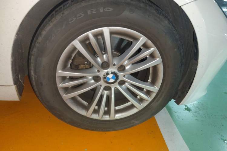 Used BMW 3 Series 2015 320Li Luxury Edition Fashion Model Right Front Wheel Hub