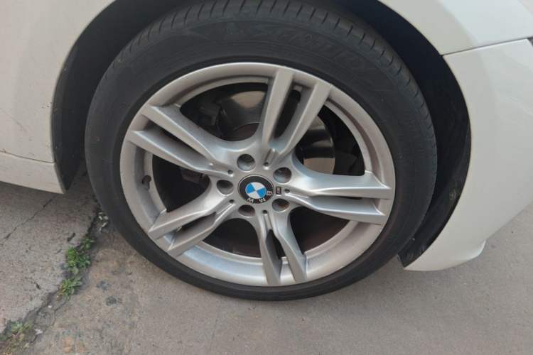 Used BMW 3 Series 2015 320Li Luxury Edition Fashion Model Right Front Wheel Hub
