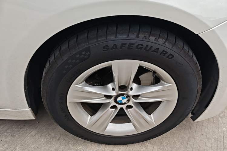 Used BMW 3 Series 2015 320i Fashion Model Right Front Wheel Hub