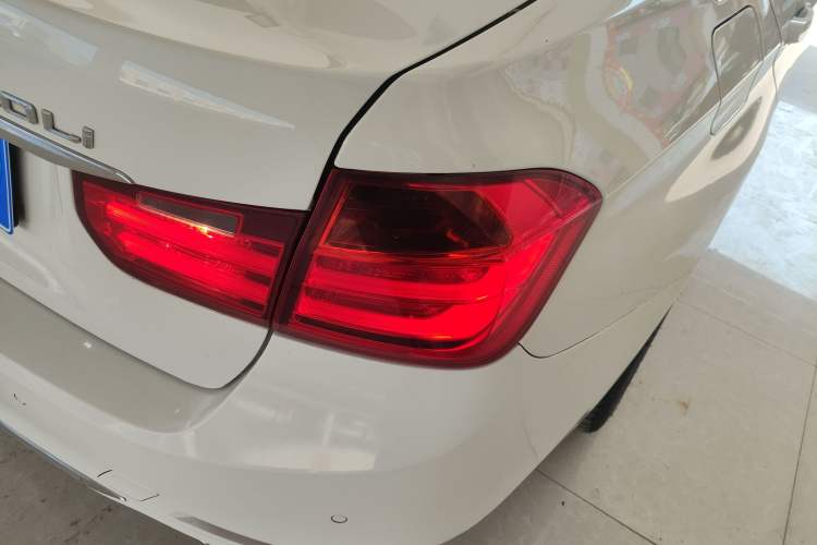Used BMW 3 Series 2015 316Li Fashion Model Right Rear Taillight