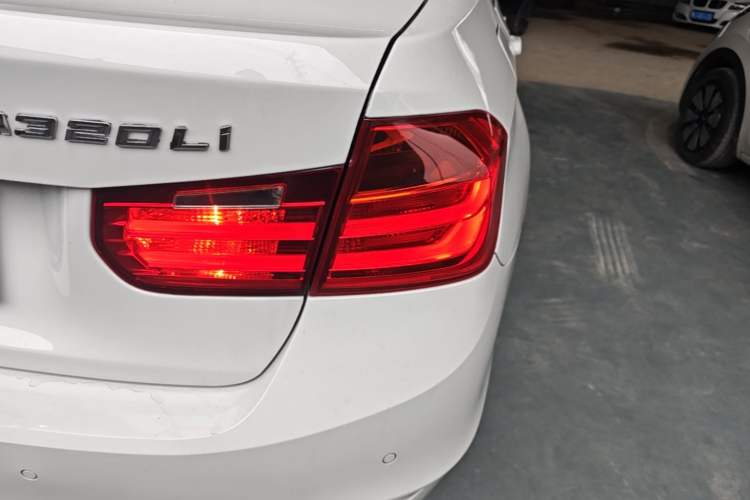 Used BMW 3 Series 2015 320i Fashion Model Right Rear Taillight