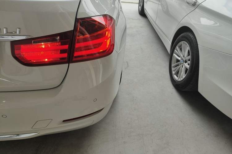 Used BMW 3 Series 2015 320Li Luxury Edition Fashion Model Right Rear Taillight