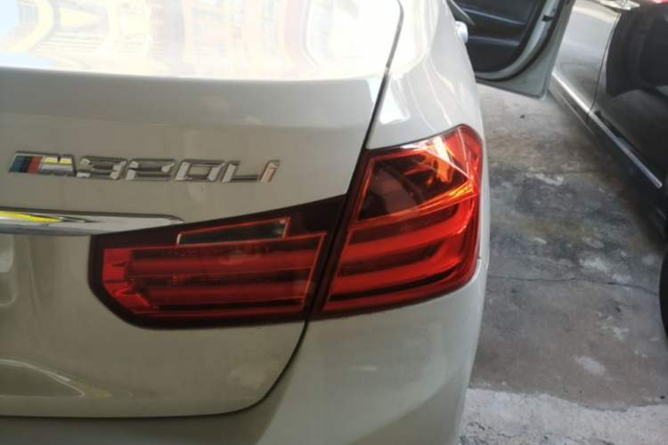 Used BMW 3 Series 2015 316Li Fashion Model Right Rear Taillight