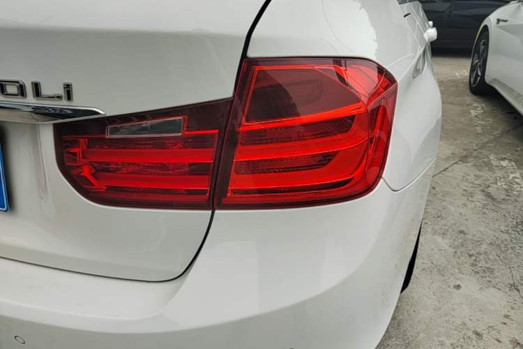 Used BMW 3 Series 2015 320Li Fashion Model Right Rear Taillight