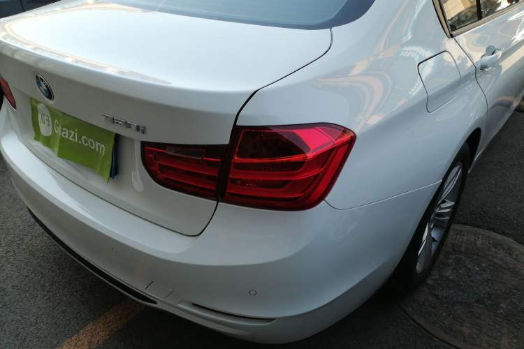Used BMW 3 Series 2015 320i Sport Design Package Right Rear Taillight