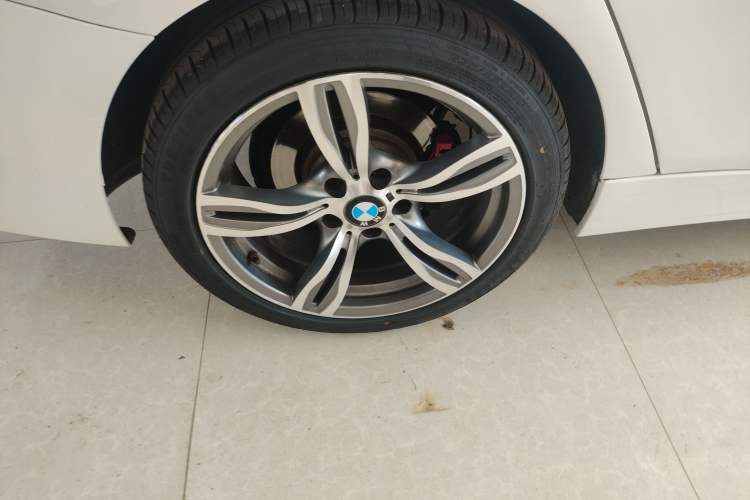 Used BMW 3 Series 2015 316Li Fashion Model Right Rear Wheel Hub