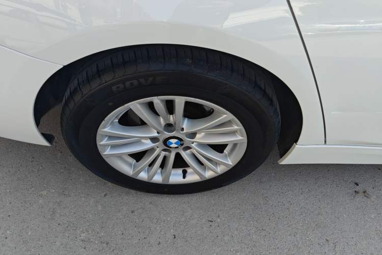 Used BMW 3 Series 2015 320Li Luxury Edition Fashion Model Right Rear Wheel Hub