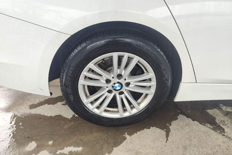 Used BMW 3 Series 2015 320Li Luxury Edition Fashion Model Right Rear Wheel Hub