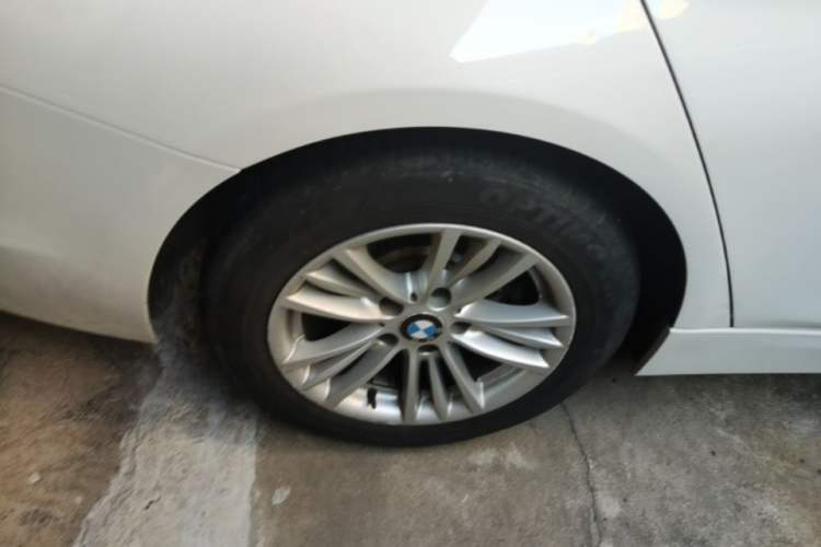 Used BMW 3 Series 2015 316Li Fashion Model Right Rear Wheel Hub