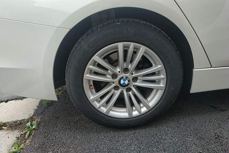 Used BMW 3 Series 2015 316Li Fashion Model Right Rear Wheel Hub