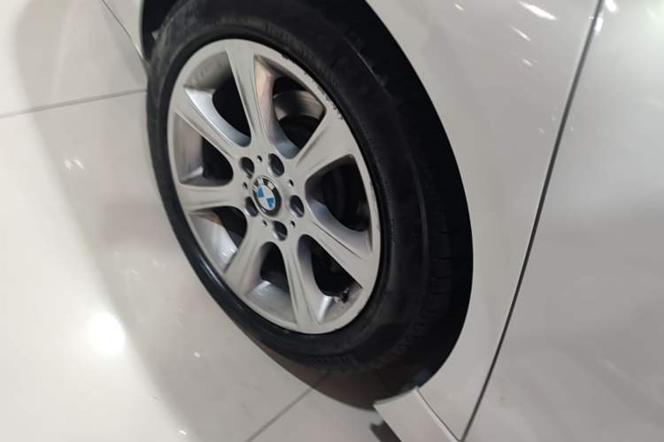 Used BMW 3 Series 2015 328Li xDrive Fashion Model Right Rear Wheel Hub