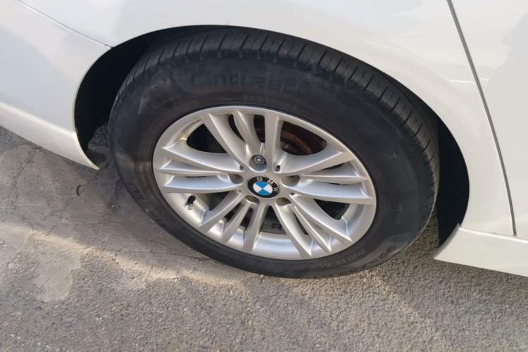 Used BMW 3 Series 2015 320Li Luxury Edition Fashion Model Right Rear Wheel Hub