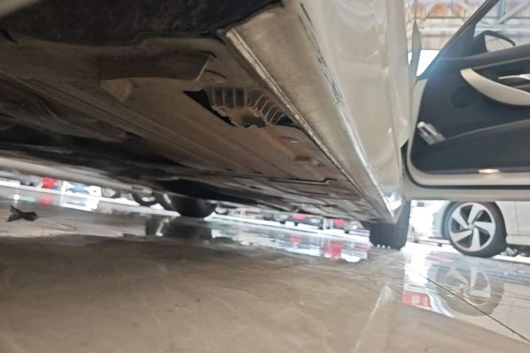 Used BMW 3 Series 2015 320Li Fashion Model Right Side Sill